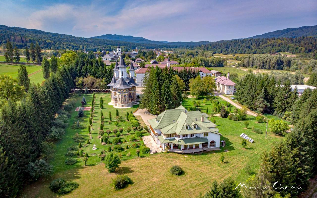 Gasthaus Casa "Ierusalim-Hozeva-Hozeva" Minastirea Neamt Exterior foto