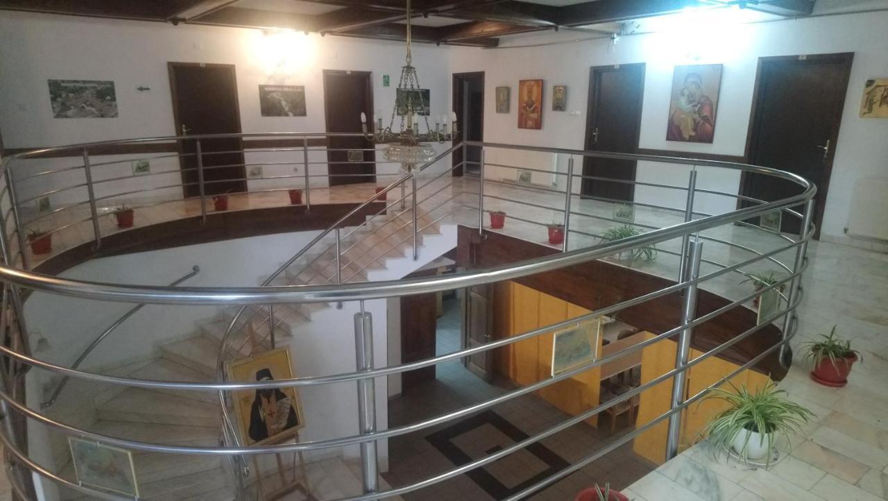 Gasthaus Casa "Ierusalim-Hozeva-Hozeva" Minastirea Neamt Exterior foto